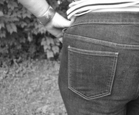 womens behind avoiding the mom frump mom jeans