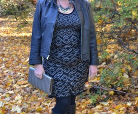 Plus size Womens Fashion Blogger Sherry Aikens OOTD