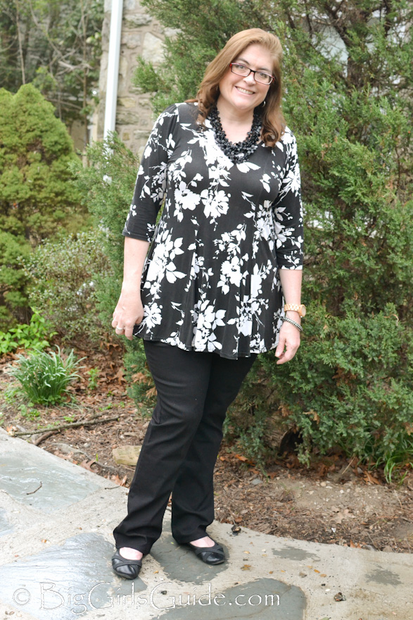 plus size Black and white Plus size Blogger Sherry Aikens